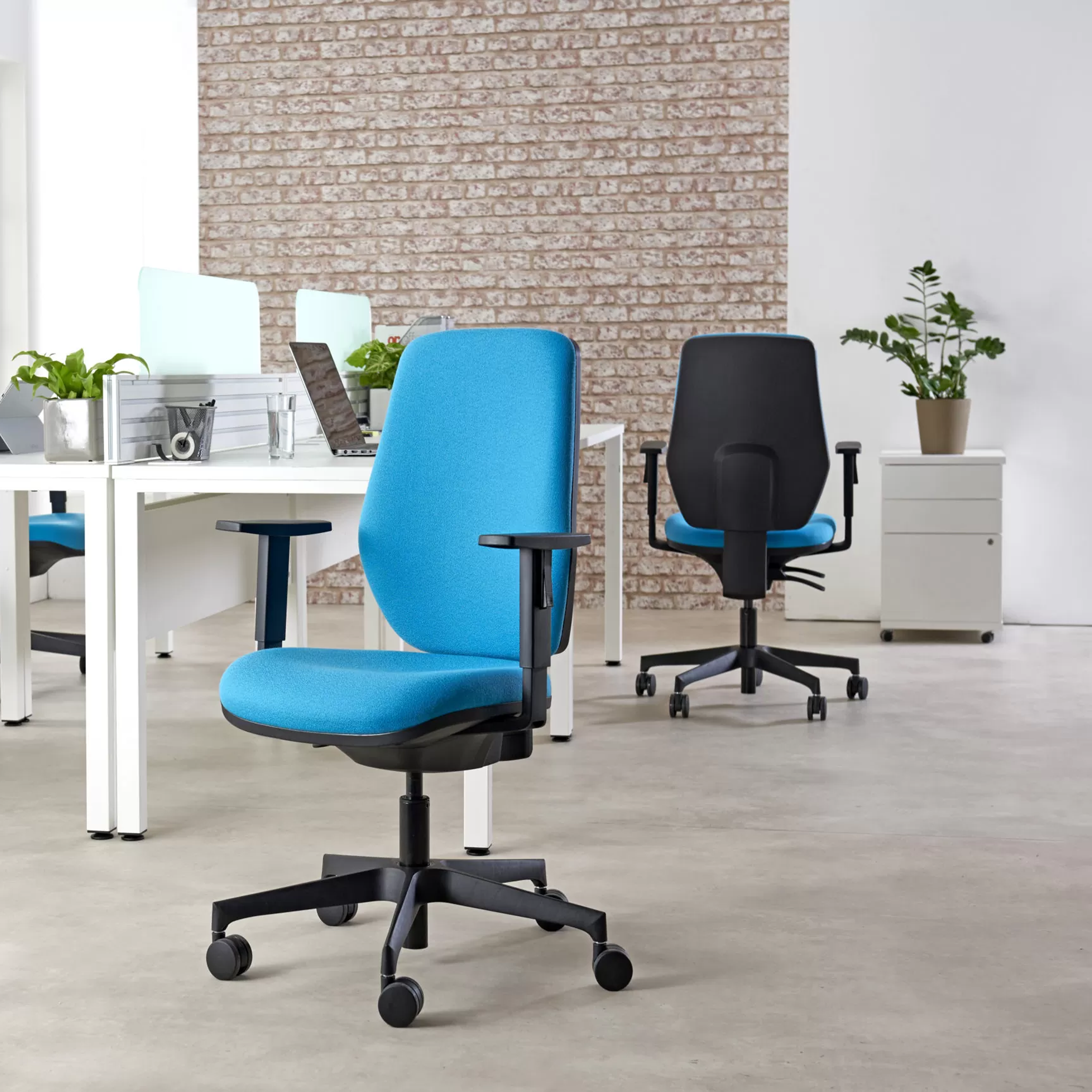 Home & Office Seating